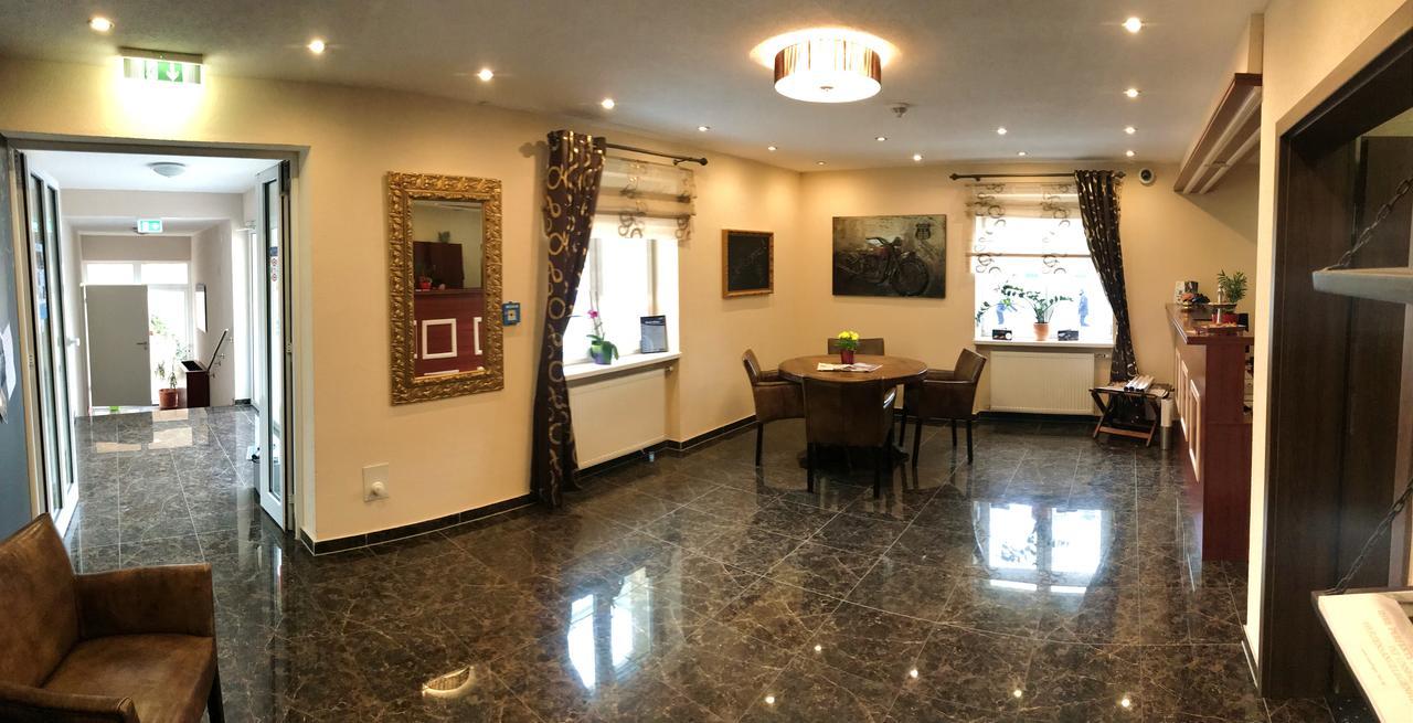 Stadthotel Miya 바트메르겐하임 외부 사진